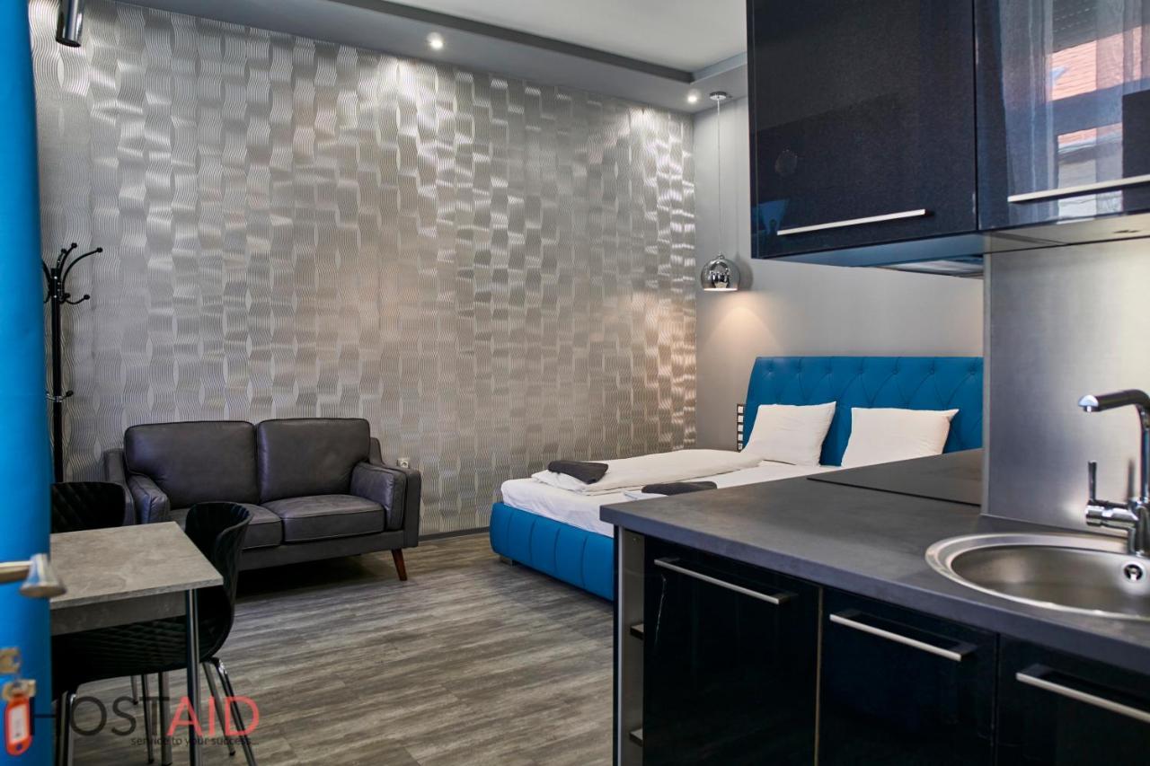 A13 Apartments - Budapest - Hostaid ภายนอก รูปภาพ