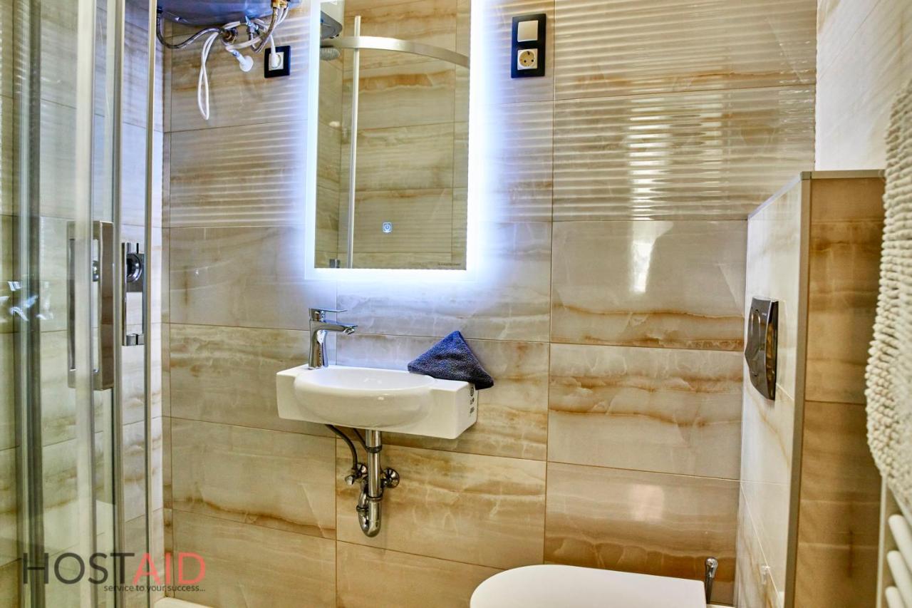 A13 Apartments - Budapest - Hostaid ภายนอก รูปภาพ