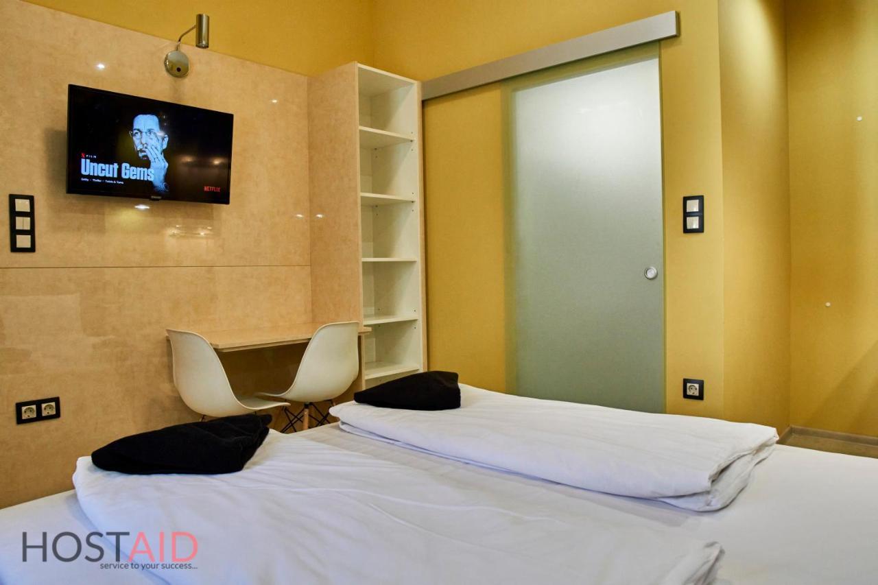 A13 Apartments - Budapest - Hostaid ภายนอก รูปภาพ